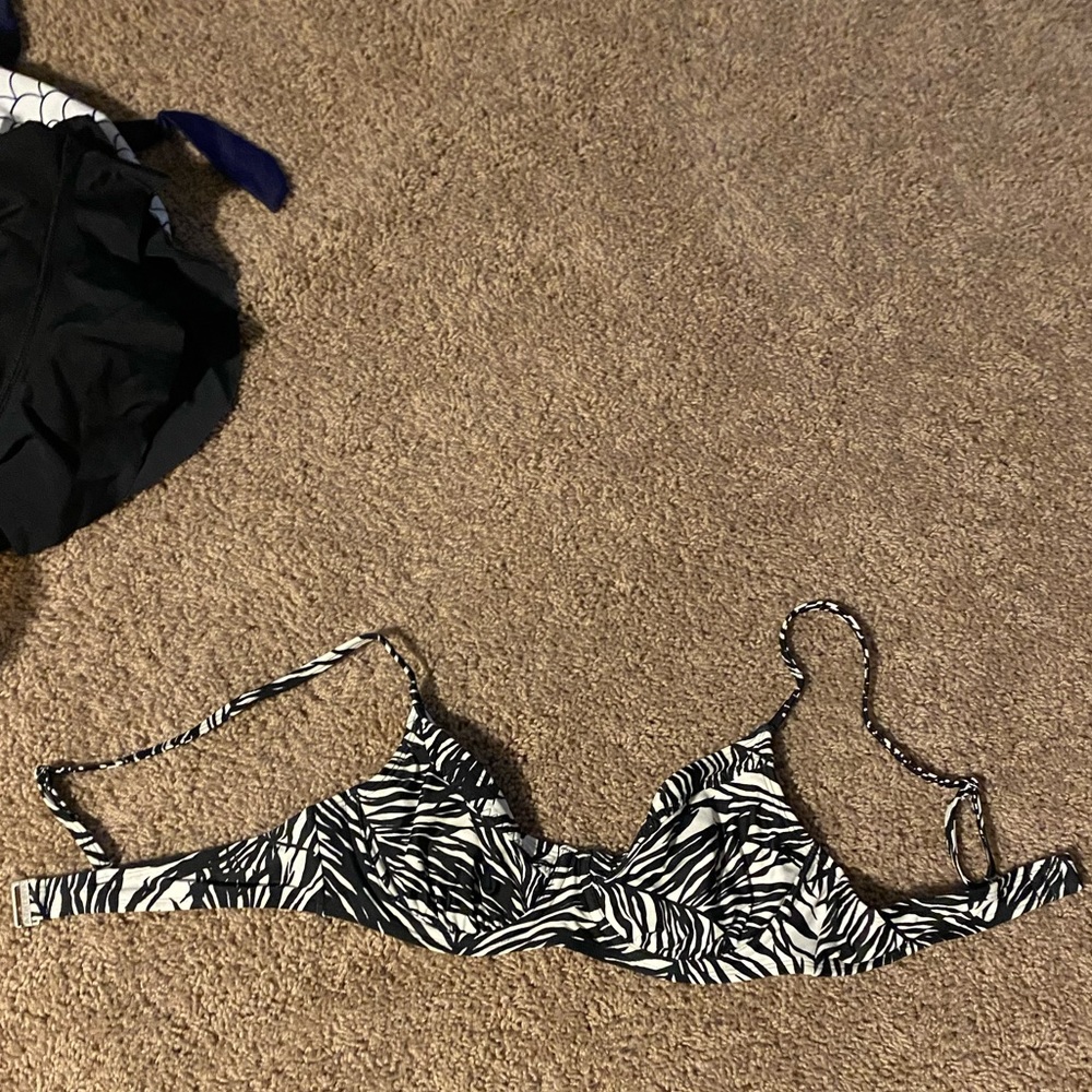 Athleta bikini top